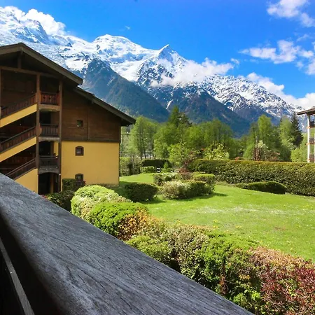 Les Capucins - Calm - Mont-Blanc - Lake Gaillland Chamonix Exterior photo
